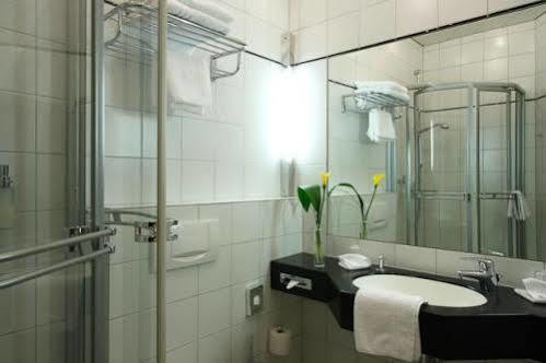 Hotel Petershof 콘스탄츠 외부 사진